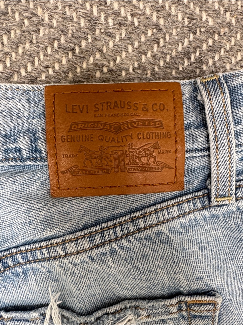 LEVI’S Ribcage Wideleg Jeans - Picture 12 of 12